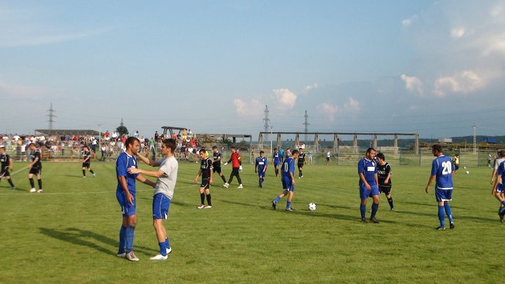 Jiul Rovinari organizează preselecţie de fotbalişti